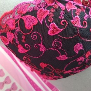 Embroidered Detail Heart bra